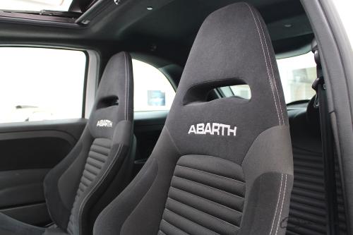Abarth 595 Competizione | 23.000KM | Beats Audio | Schuifdak | Alcantara | Navigatie