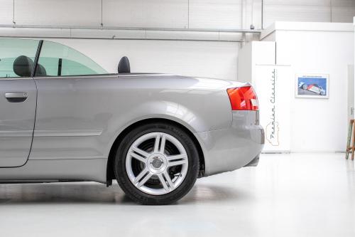 Audi A4 2.4 V6 | 132.000KM | Leder | Bose