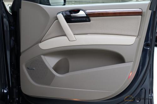 Audi Q7 4.2 FSI Quattro | Kobaltblauw | Licht-pakket | Sound-systeem BOSE | Stoelen voor elektr. verstelbaar (met Memory)