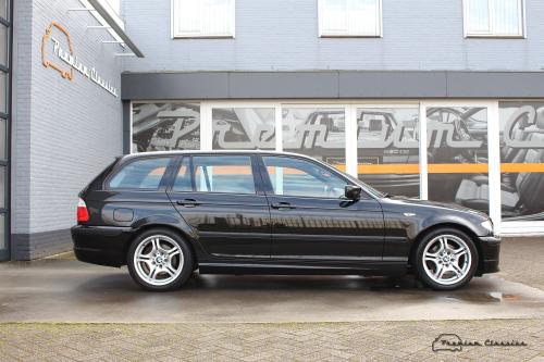Dhr wereld Oneerlijk BMW 320iA E46 Touring I... • Premium Classics