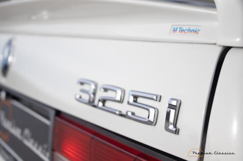 BMW 325i E30 Sedan | 1 Owner | 80.000KM | ///M Pack