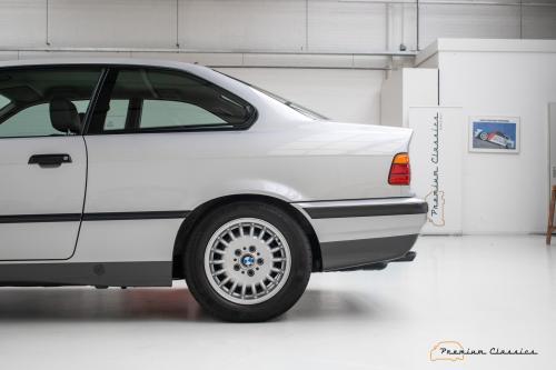 BMW 325iA Coupe E36 | 37.000KM | Perfect Condition | 2-Climate | Leather
