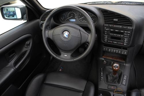 BMW 328i E36 Cabrio I Edition Sport | 121.000KM I Manual I Blue