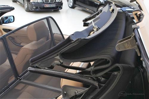 BMW 330Ci Cabrio E46 | Barnfind! | 10.200KM!! | Manual | Xenon | Memory Seats
