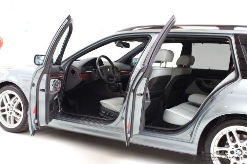 BMW 530iA E39 Touring | 65.000km | Comfortstoelen | Navi | Xenon | PDC