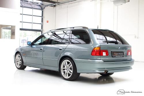 BMW 530iA E39 Touring | 65.000km | Comfortstoelen | Navi | Xenon | PDC