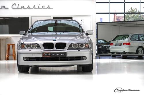 BMW 530iA Touring E39 | 103.000KM! | Leer | Xenon | PDC | Shadowline