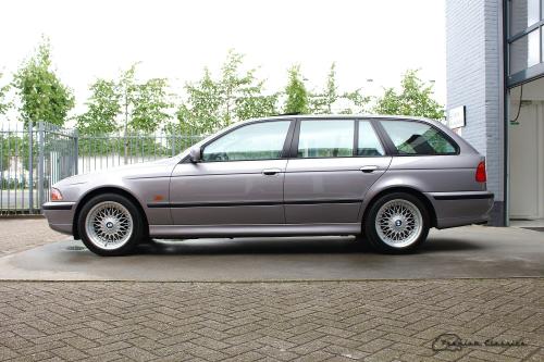 BMW 540iA E39 Touring | 98.000KM | Schuifdak | Navi | Xenon | Buffelleder