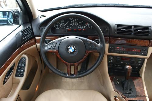 BMW 540iA E39 I 98.000 KM I Leder I Schuifdak I Isofix | Facelift | Exclusive Edition