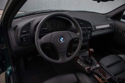 BMW M3 E36 3.2 Sedan | 73.000KM | Sunroof | Heated Seats