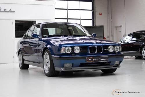 BMW M5 3.8 E34 | 41.000KM | 340HP | HiFi | Memory Seats | Seat Heating | Avusblau
