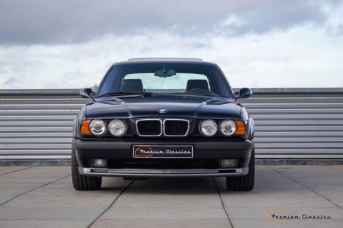 BMW M5 3.8 E34 Limousine | 146.000KM | 6-speed | Sunroof