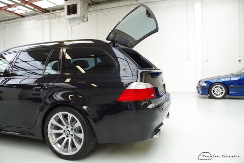 BMW M5 E61 V10 Touring | 93.000KM | Head Up | Soft Close | Comfort Acces