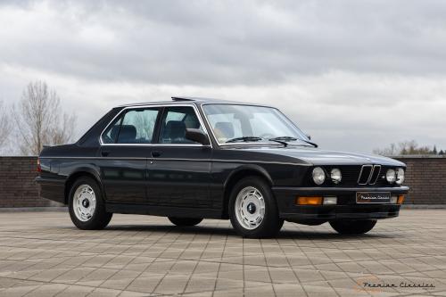 BMW M535i E28 Limousine | 30.000KM!! I Origineel NL | Schuifdak | Concourstaat