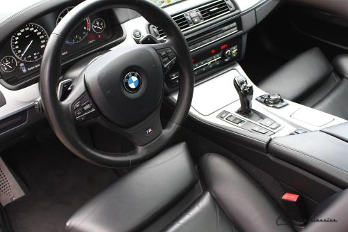 BMW M550xd Touring I 74.000 KM I 1 jaar BMW PS garantie I Navi I Schuifdak I HiFi I Xenon