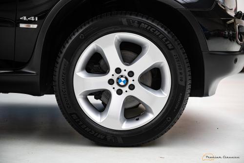 BMW X5 4.4i | 85.000KM | HiFi Professional | Sportpakket | Dakbekleding Antraciet