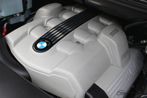 BMW X5 4.8iS E53 | 88.000KM! | Facelift | Panorama | Xenon | Navi | Bluetooth | HiFi