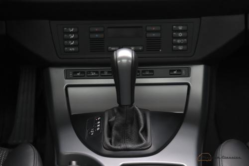 BMW X5 4.8is E53 | 42.000KM! | Panorama | HiFi Professional | Sportstoelen met memory