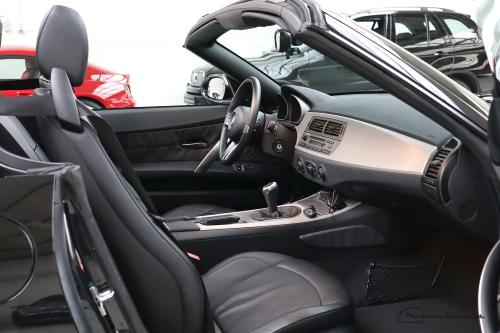 BMW Z4 3.0i Roadster | 54.000KM!! | Manual | Stoelverwarming | Memory Seats | HiFi