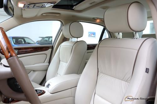 Jaguar XJ Super V8 only 84.000KM | Swiss Delivery | VAT Included | New condition
