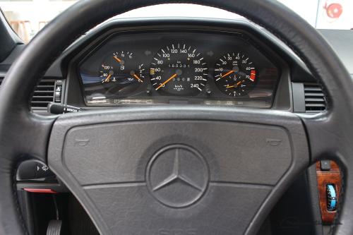 Mercedes E220 Cabrio I 165.000 KM I Leder I Cruise Control | Sportline