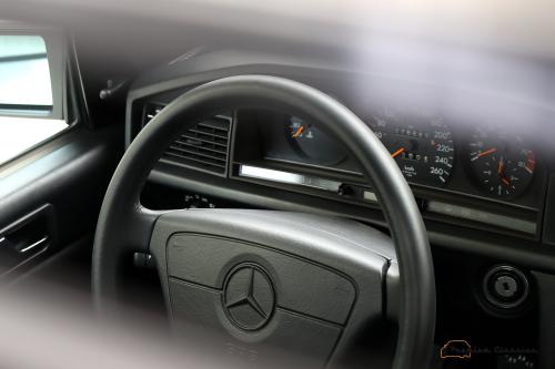 Mercedes-Benz I 190E 2.5-16V I 1993 I 78.000 KM | Manual