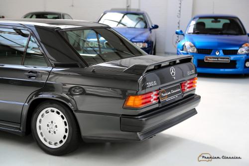 Mercedes-Benz 190E 2.5-16V | 1989 | Manual | 5 speed Dogleg | 113.000KM
