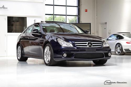 Mercedes-Benz CLS55 AMG | 67.000KM! | Keyless Go | Bi-Xenon | Premium Sound | Schuifdak