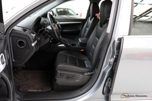 Porsche Cayenne 3.2 | Comfort-stoelen voor | Stuur verwarmbaar (Leer) | Stoelen voor elektr. verstelbaar