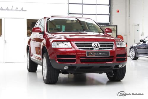 Volkswagen Touareg 4.2 V8 | 5.600KM!!! | Youngtimer | Schuifdak | Leer | Bi-Xenon