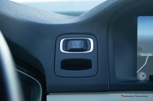 Volvo XC70 D4 2.4 AWD | 76.000KM | Euro6 | PDC V+A | Navigatie